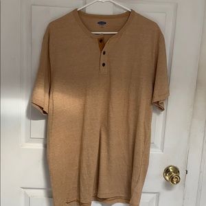 Old navy tee